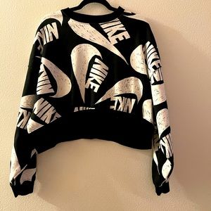 Nike Cropped Pullover